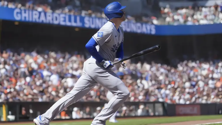Freeman remolca la carrera del triunfo en el 11mo inning para los Dodgers sobre los Gigantes
