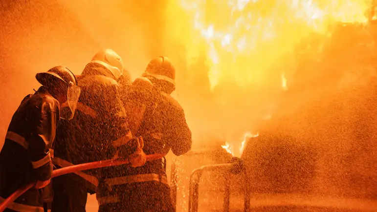 Incendio mortal en asilo de ancianos de Massachusetts: nueve muertos y numerosos heridos