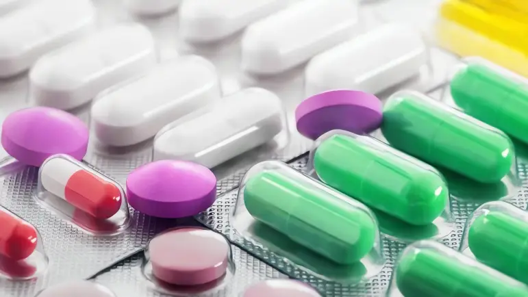 Gobierno transparenta disponibilidad de medicamentos en hospitales públicos
