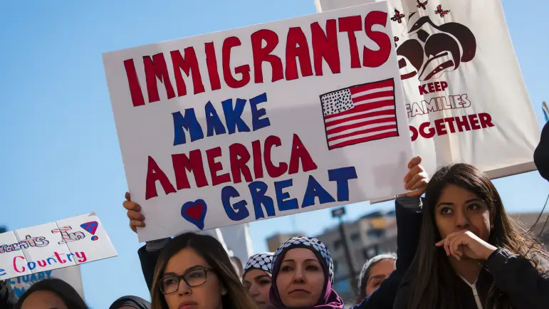 Arizona se manifiesta: Migración, recortes sociales y el legado de John Lewis
