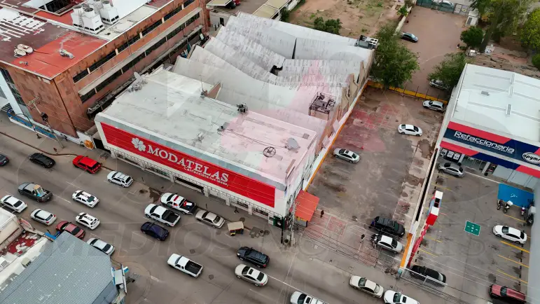 Riesgo de colapso en Modatelas: Evalúan demolición
