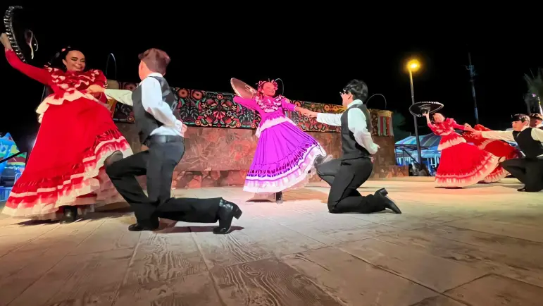 Talento artístico ilumina Nogales en Santa Ana
