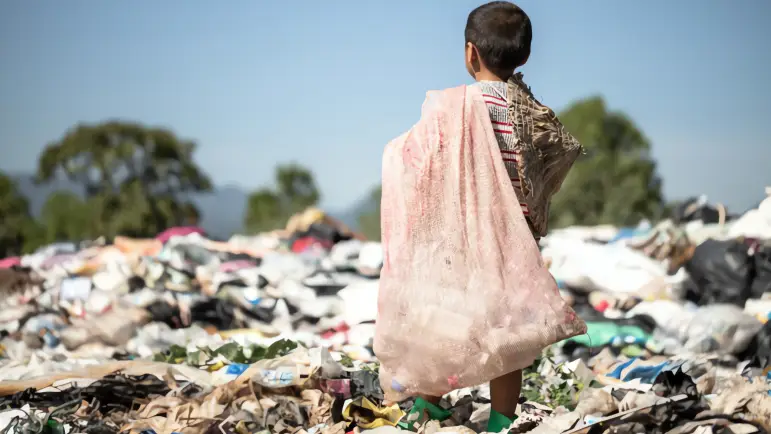 El Sueño Americano Desquebrajado: Pobreza entre Mexicanos en EUA
