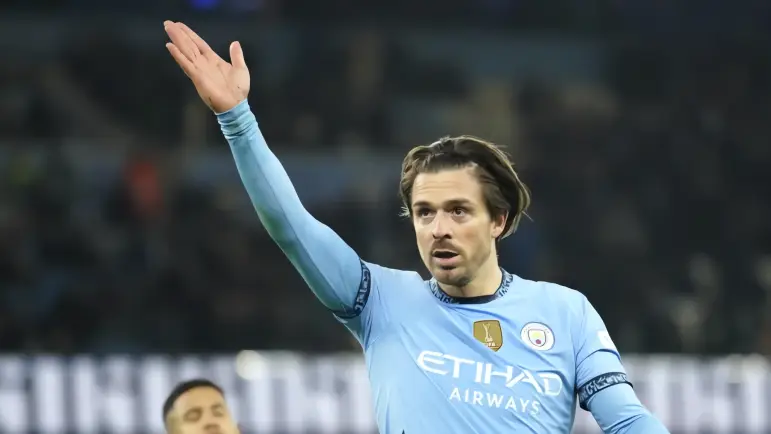 Grealish busca redención en el Everton tras su salida del City
