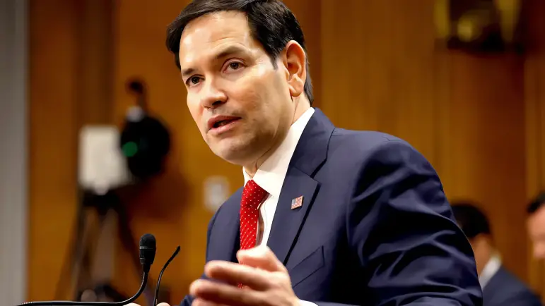 La postura de Rubio sobre la ciudadanía por nacimiento: un cúmulo de contradicciones
