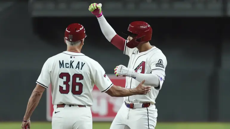 Diamondbacks derrotan a Guardianes en debut histórico
