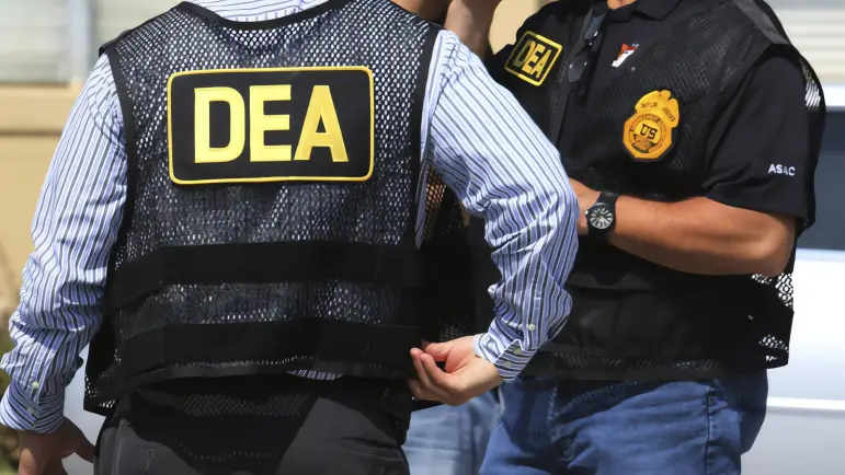 Sheinbaum admite distanciamiento con la DEA durante el gobierno de AMLO
