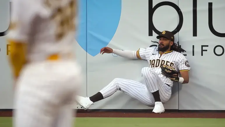 Jonrón robado de Tatis Jr. lleva a los Padres a aplastar a los Gigantes
