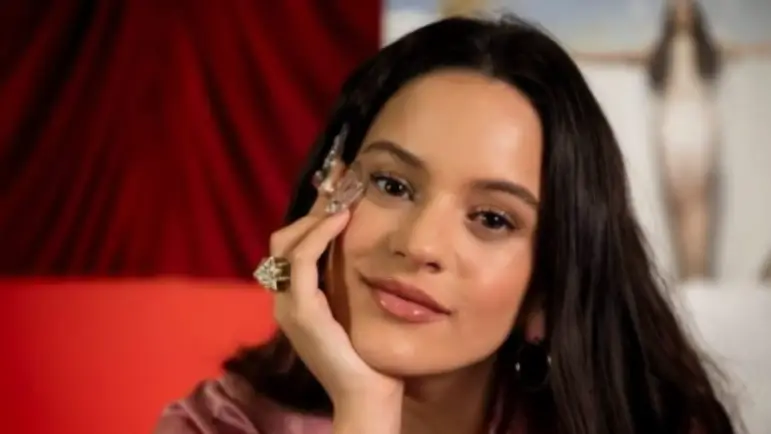 Rosalía x New Balance: La fusión de moda y música en una sneaker
