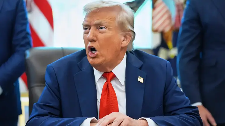 Trump sugiere cambiar el nombre del Pentágono a "Departamento de Guerra"
