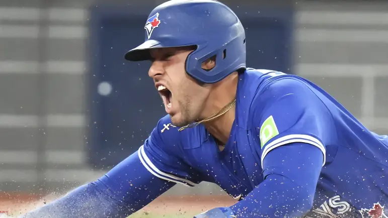 Azulejos aplastan a Mellizos en emocionante victoria
