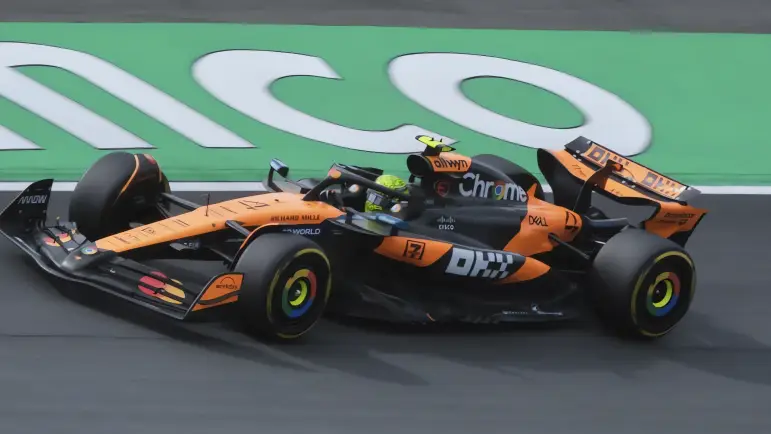 Norris lidera en Zandvoort; batalla por la pole entre Piastri y Alonso
