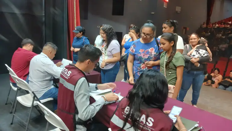 Becas Oportunidades benefician a más de mil estudiantes de Nogales
