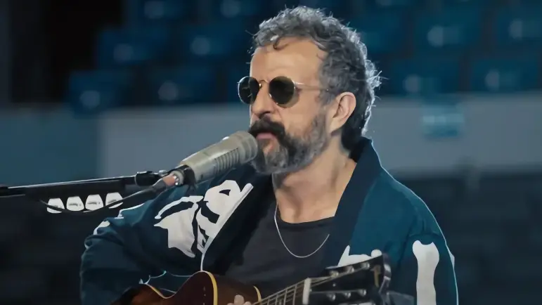 Tito Fuentes de Molotov: Una lucha contra las adicciones y la salud
