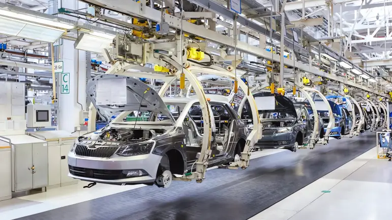 Caída en producción automotriz mexicana, pero crecimiento en exportaciones
