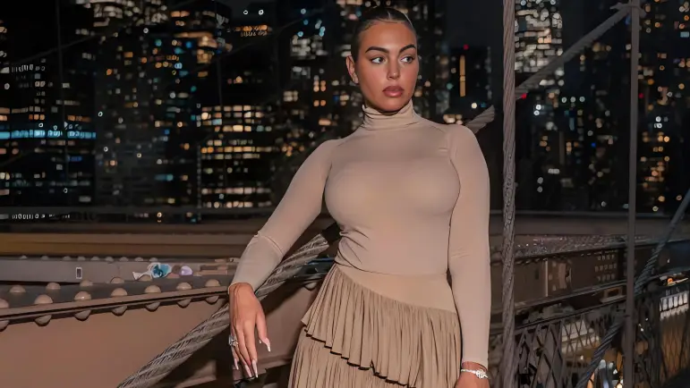 Georgina deslumbra en Nueva York: glamour, amigas y un anillo de $6 millones