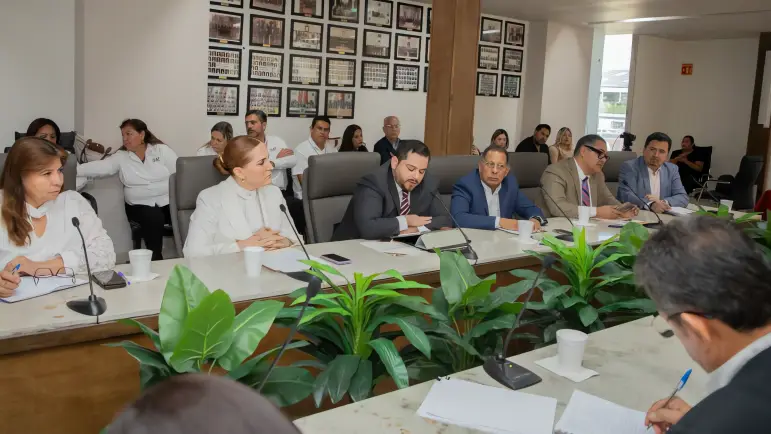 Órganos autónomos presentan informe de labores al Congreso estatal
