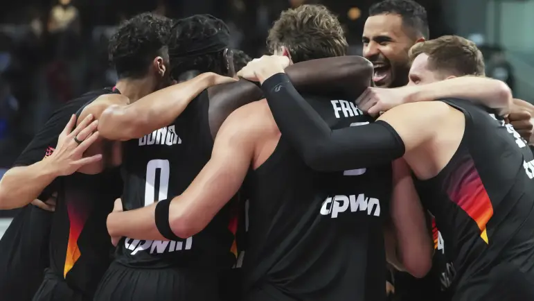 Schröder lidera a Alemania a la gloria en el EuroBasket tras 30 años de espera
