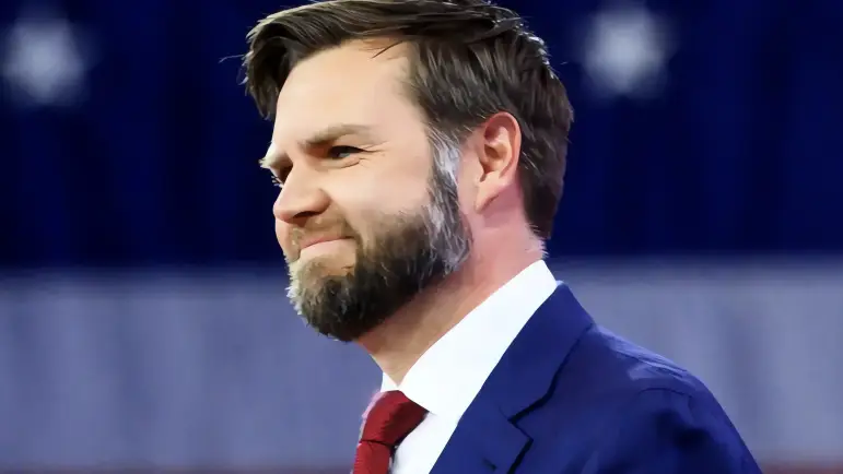 J.D. Vance en el podcast de Charlie Kirk tras el asesinato de Casey White: Un gesto político

