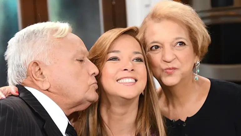 Adamari López recrea a sus padres fallecidos con IA: una imagen conmovedora
