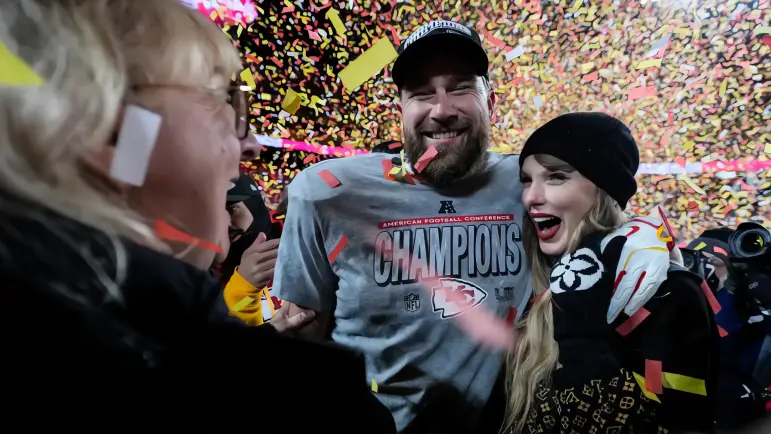 Taylor Swift y Travis Kelce: ¿Se aproxima la cigüeña?