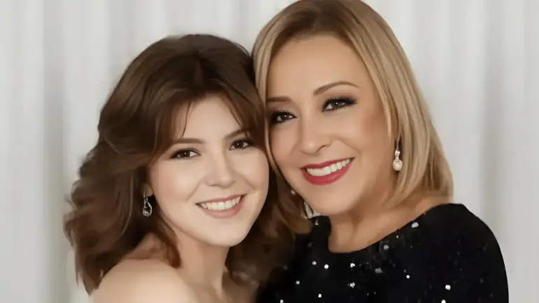 Sylvia Pasquel utiliza la IA para abrazar a su hermana Viridiana 40 Años después