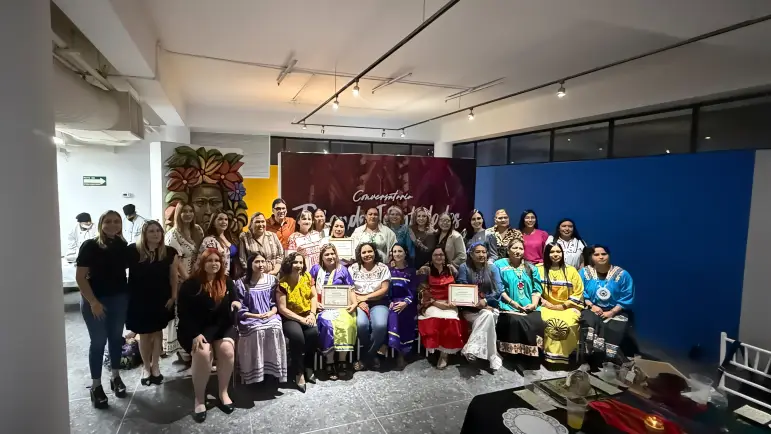 Gobierno de Nogales impulsa liderazgo de mujeres indígenas con el conversatorio “Tejiendo Identidades”