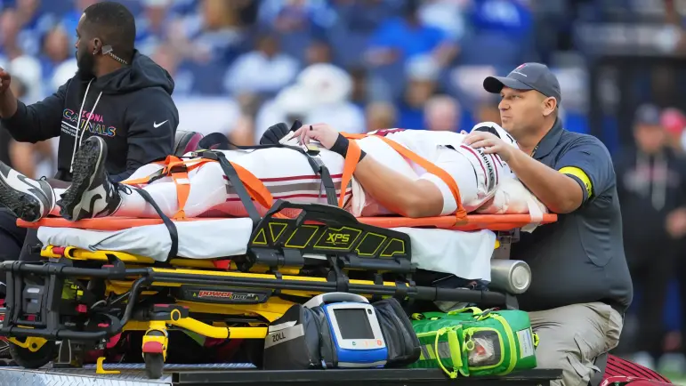 Travis Vokolek de los Cardinals Fuera por el Resto de la Temporada por Lesión en el Cuello