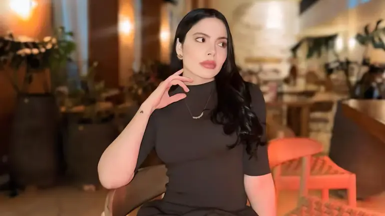 Modelo e influencer detenida en la frontera por vínculos con homicidio y crimen organizado