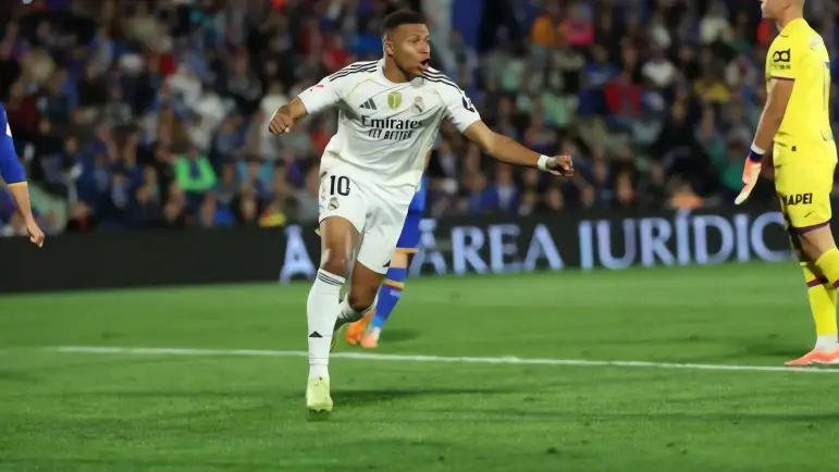 Real Madrid impone su ritmo con Mbappé, Valencia lucha por mantenerse en la lucha
