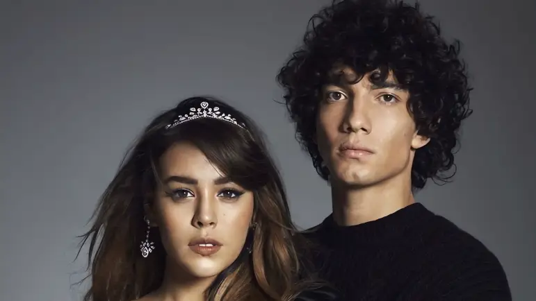 Danna Paola y Jorge López comparten un instante íntimo que emociona a sus seguidores