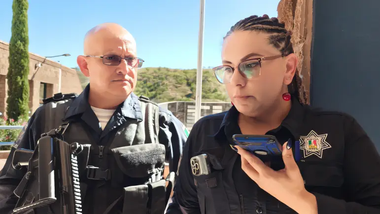 Valientes agentes de seguridad pública salvan a hombre de un incendio en la colonia Infonavit