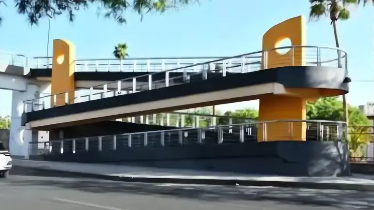 Ayuntamiento de Hermosillo y Unison firman acuerdo para instalar semáforo peatonal en zona de alto flujo estudiantil