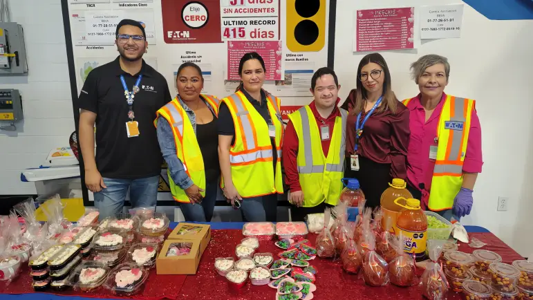 EATON Nogales recibe a la Asociación Down para mostrar su compromiso con la inclusión laboral