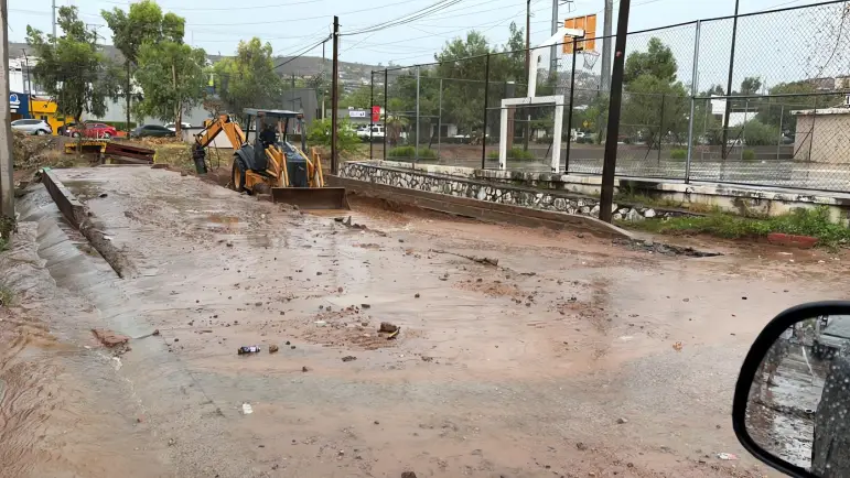 Intensifican vigilancia en calles por lluvias intensas