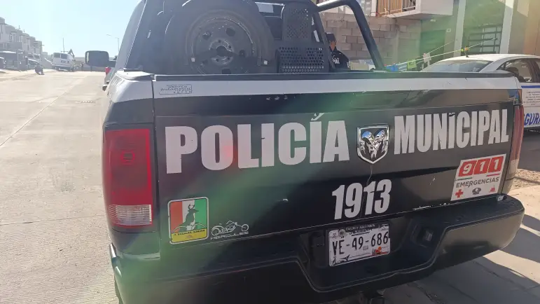 Roban muebles, puertas y pertenencias de vivienda en la colonia La Mesa