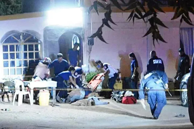 Asesinan a mujer en fiesta