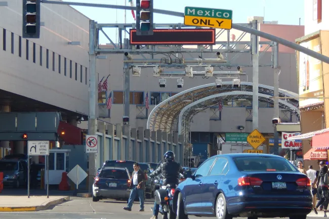 Se oponen Senadores a cierre de frontera