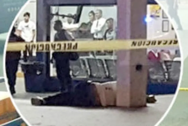 Ejecutan a dos con arma blanca