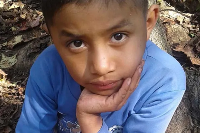 Niño migrante guatemalteco también murió por infección en EU