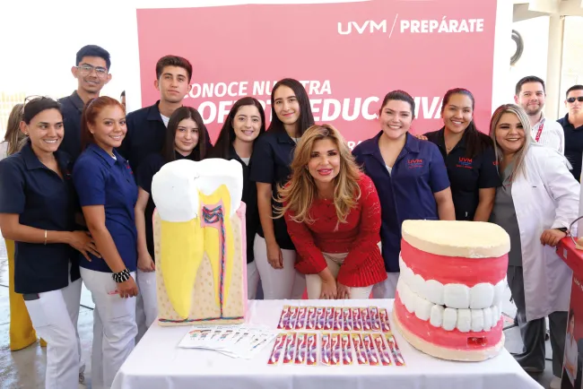 Exhorta a niños al aseo bucal