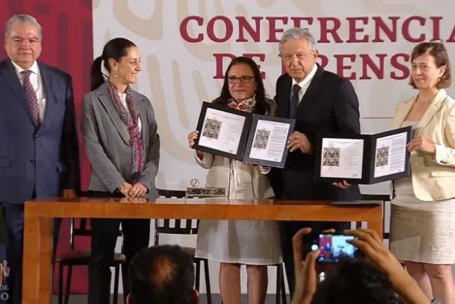 ¡Zapata vive!: López Obrador en centenario luctuoso