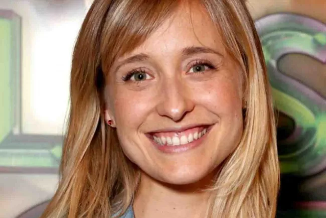 Actriz de &#039;Smallville&#039; reclutaba esclavas sexuales para secta