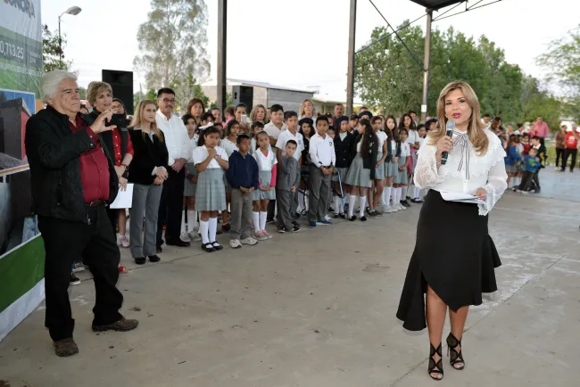 Invierte 3000 mdp en educación