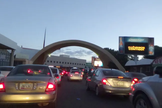 Prevé Aduanas demoras en cruce