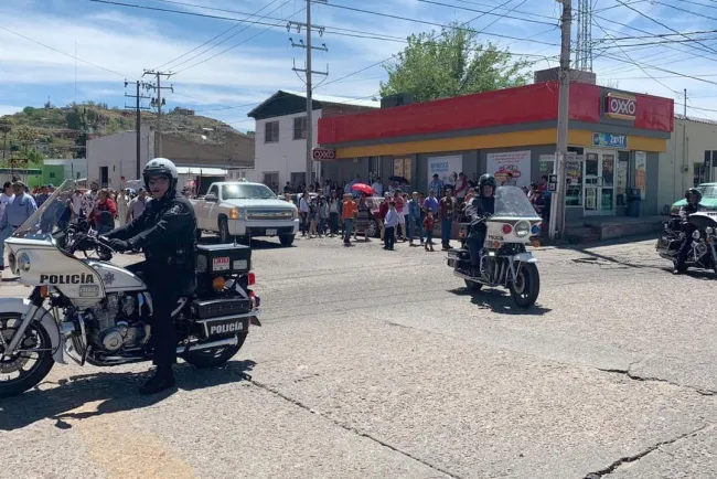 Vigilan la correcta realización del Viacrucis las autoridades locales