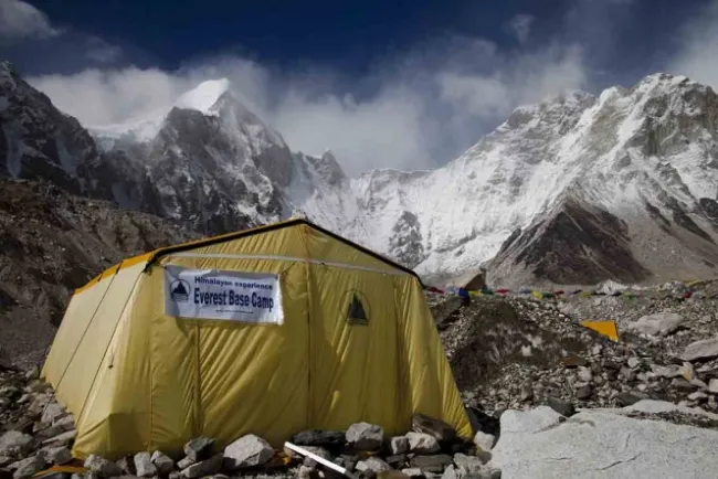 Científicos medirán altura del Everest; dicen que se encogió