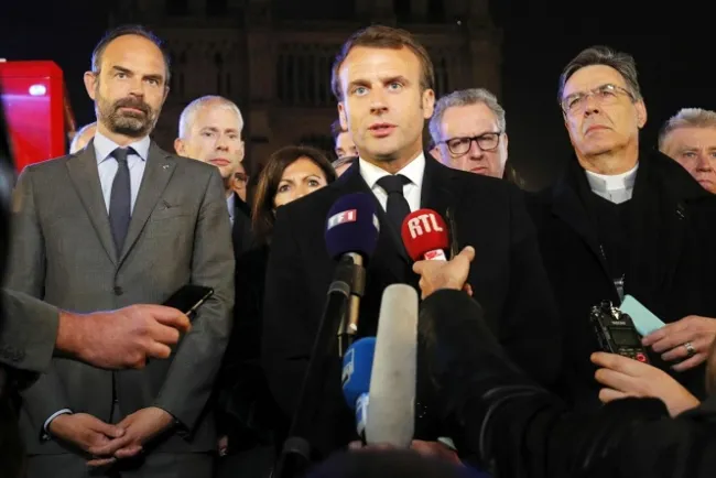 Vamos a reconstruir Notre Dame entre todos: Macrón