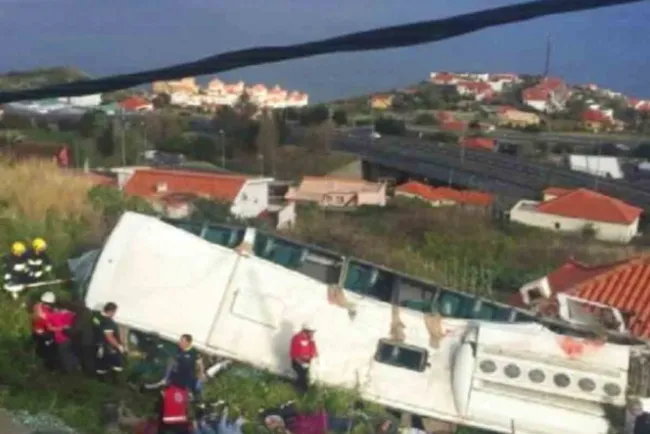 Portugal: 28 muertos en accidente de autobús