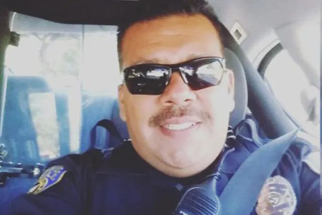 Honran memoriade oficial caído